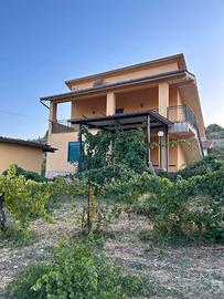 Vendiamo Villa in Contrada Modaccamo