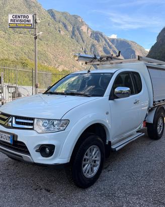 Mitsubishi L200 2.5 DI-D/178CV club cab Intense Pl