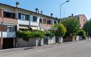 villetta-a-schiera-con-giardino-tre-camere-e-gara