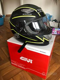 Casco givi