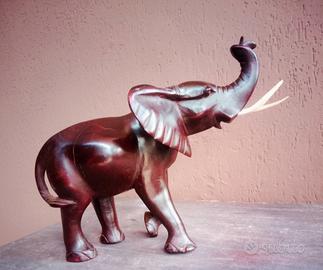 Elefante in legno