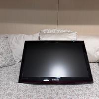 TV Monitor 24” Samsung con staffa a muro