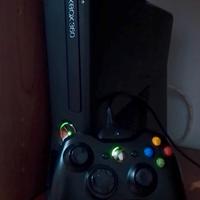 Xbox 360 + pad prezzo trattabile 
