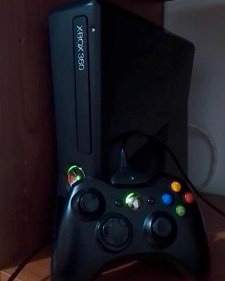 Xbox 360 + pad prezzo trattabile 