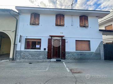 4 LOCALI A LEINÌ