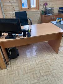 scrivania da ufficio 