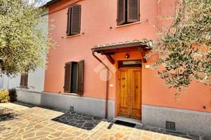 CASA SEMINDIPENDENTE A SASSOCORVARO