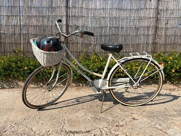 Bici Olandese Donna Vintage Old Line con Cestino
