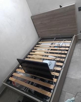 letto contenitore una piazza e mezza