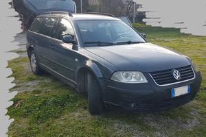 VOLKSWAGEN Passat 5ª serie Variant - 2002 4Motion