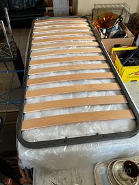 Materasso nuovo e rete a doghe