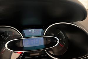 si vende renauot clio