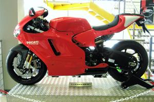 Ducati Desmosedici RR 1000