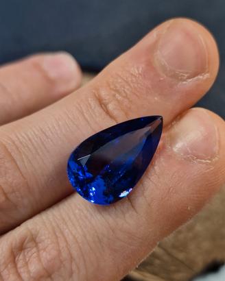 Tanzanite Naturale 15.68 ct  QUALITÀ - AAAAA