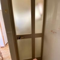 porta per doccia in alluminio vetro e serratura