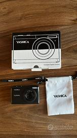 YASHICA Compact Digital Camera