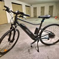 Riverside 500 E bicicletta elettrica pedalata assi