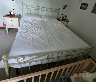 struttura letto matrimoniale in ferro 