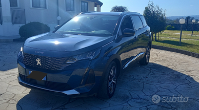 Peugeot 5008 nuova