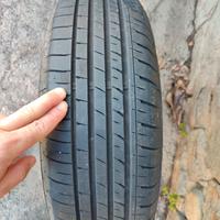2 gomme estive complete di cerchi 4 fori 185/70/14