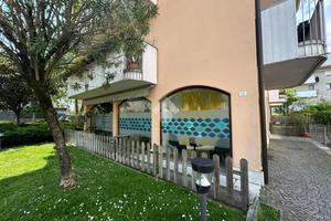 NEGOZIO A ARCO