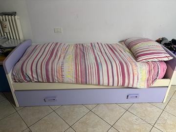 Letto singolo + letto estraibile + 2 materassi