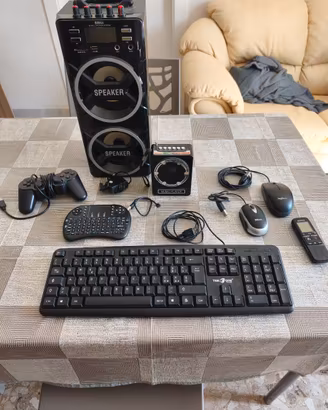 Stock di materiale elettronico