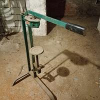 Tappatrice per tappi di sughero