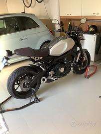 Moto Yamaha XSR 900