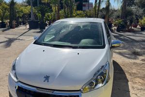 Peugeot 208 1.6 diesel 75cv Allure