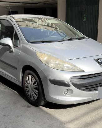 Peugeot 207 1.4 70cv diesel 2008
