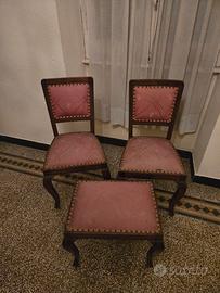 Sedie con poggiapiedi in stile Rinascimento