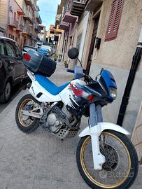 Honda NX 650 dominetor 