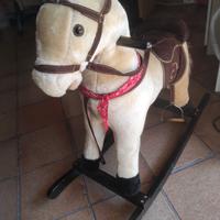 Cavallo a dondolo