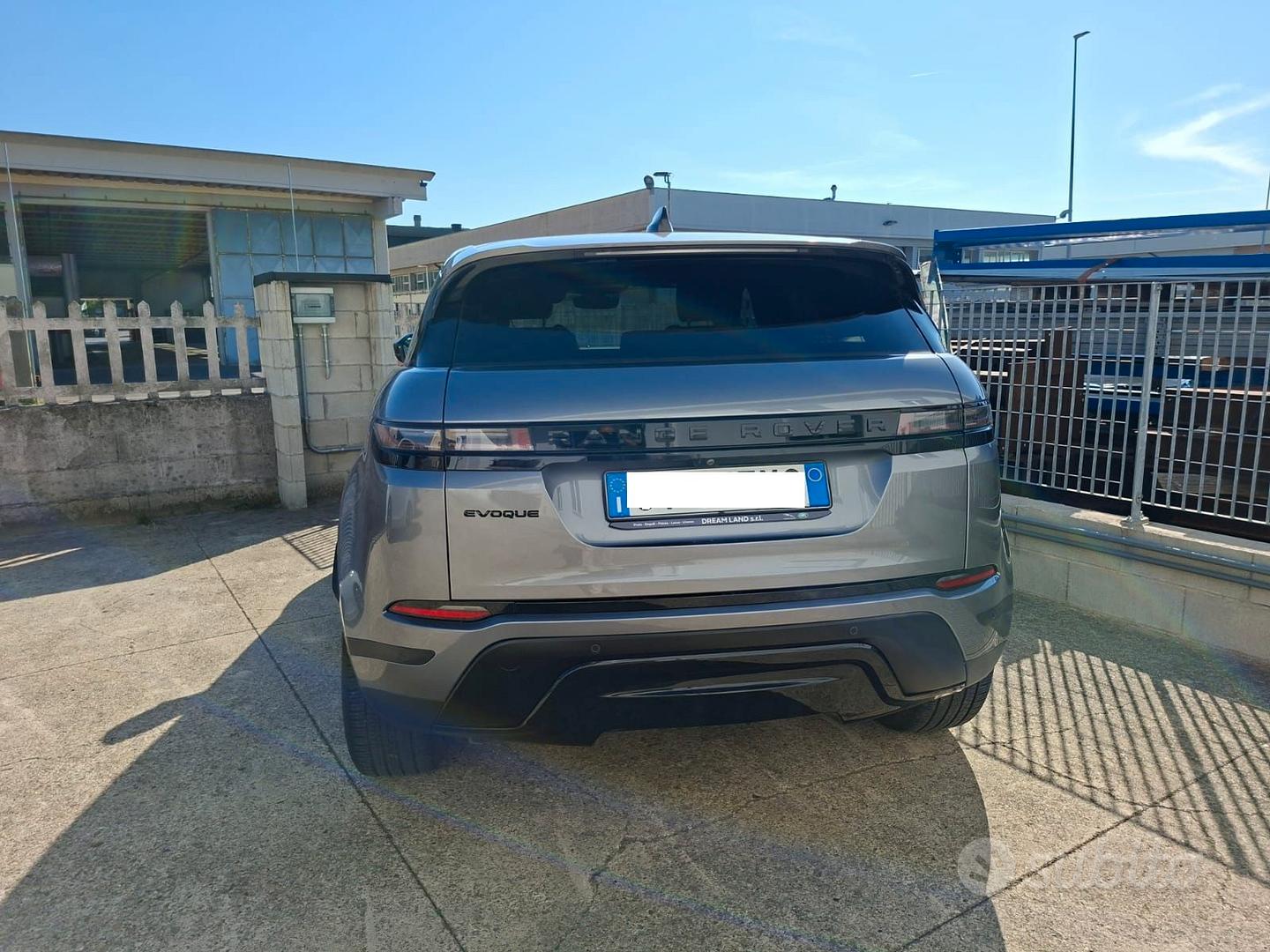 Land Rover Range Rover Evoque 2024 photo 2