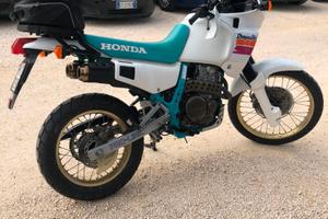 Honda 650 dominator