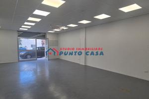 PRESSI VIA LIBICA - Locale artigianale di 75mq ca