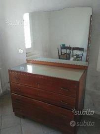 Comò 4 cassetti con specchiera