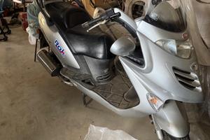 Scooter kimco dink 150