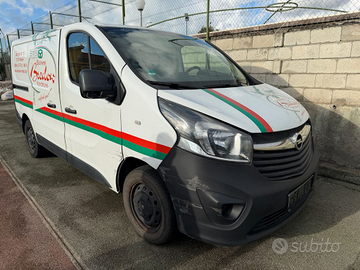 Opel vivaro-b