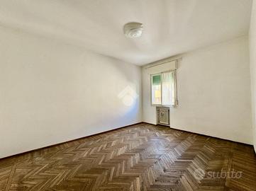 3 LOCALI A MODENA