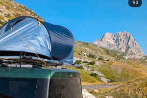 Struttura tenda da tetto con tenda inclusa