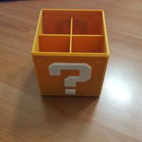 Portapenne con punto interrogativo Super Mario