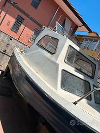 Semicabinato con motore