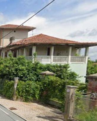 Immobile in asta di 141 m² con 4 locali e box auto
