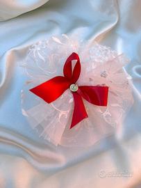 Bomboniera in tulle ricamato con confetti
