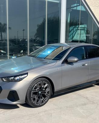 Bmw 520d 48V sDrive Msport - SUPER T-STOCK