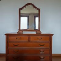 Cassettiera con specchio stile classico 