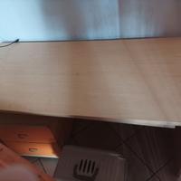 Scrivania circa 1 metro per due