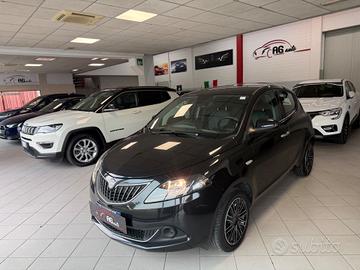 Lancia Ypsilon 1.0 FireFly 5 porte S&S Hybrid Silv